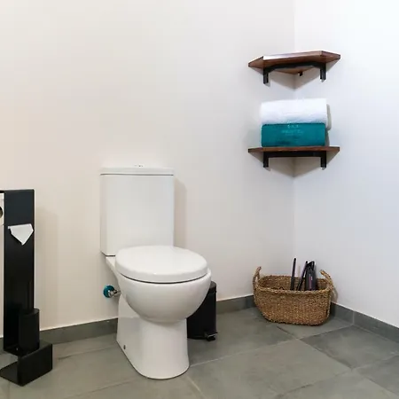 Rochao Village By Rent2u, Lda