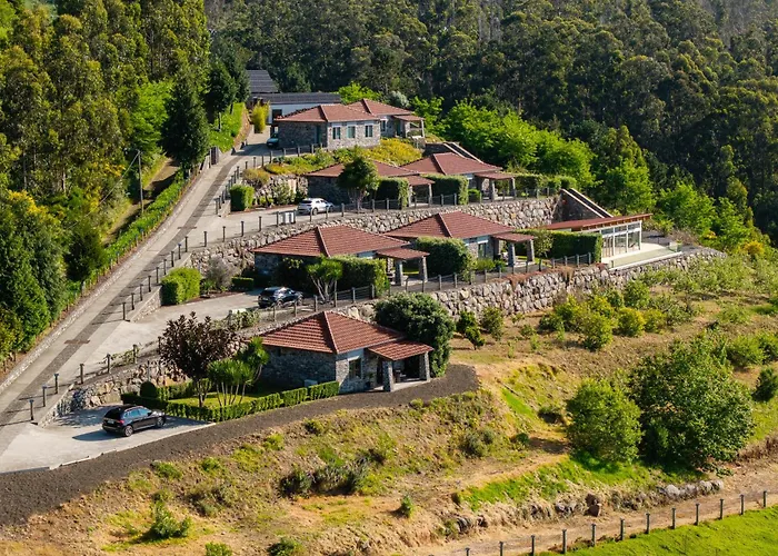 Rochao Village By Rent2u, Lda 칼례타