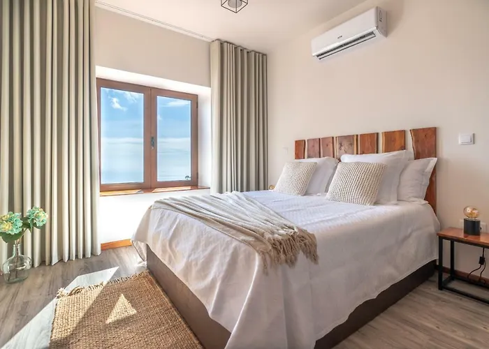 Rochao Village By Rent2u, Lda