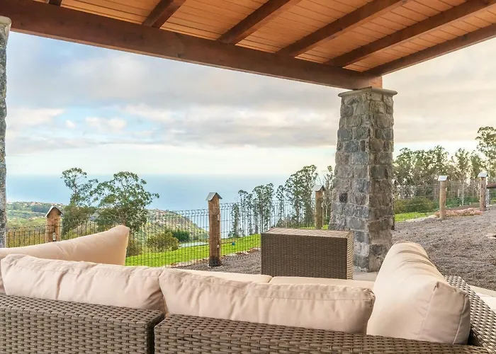 Rochao Village By Rent2u, Lda