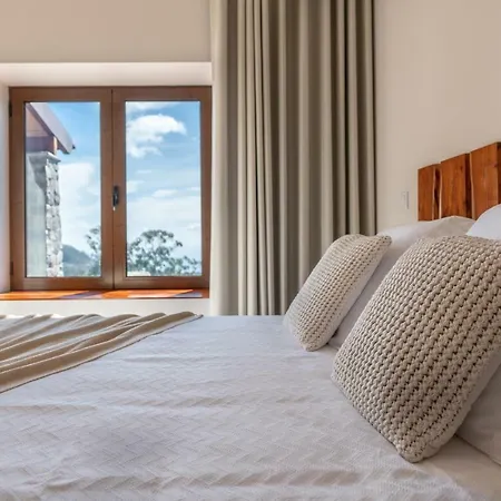 Gæstehus Rochao Village By Rent2u, Lda Calheta (Madeira)