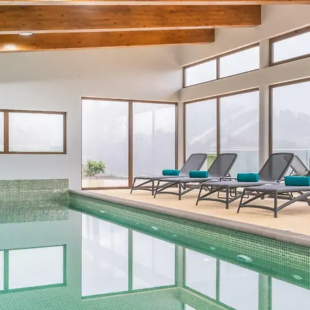 Rochao Village By Rent2u, Lda