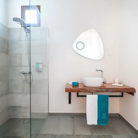 Rochao Village By Rent2u, Lda Calheta (Madeira)