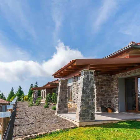 Rochao Village By Rent2u, Lda Calheta