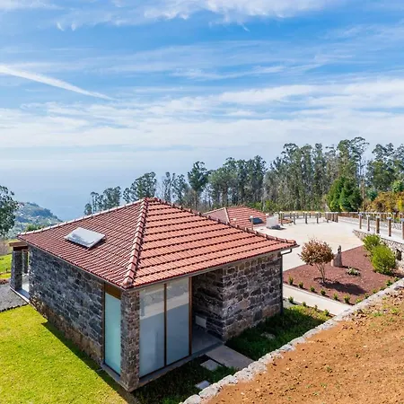 Rochao Village By Rent2u, Lda *