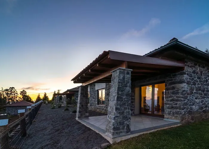 Rochao Village By Rent2u, Lda Calheta (Madeira)