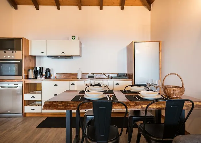 Rochao Village By Rent2u, Lda 4*